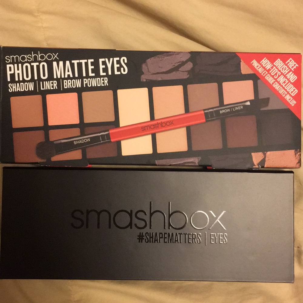 SOLD Smashbox palette WITH BRUSH